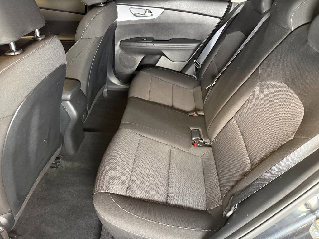Used 2024 Kia Forte LXS w/ LXS Technology Package FWD image 21
