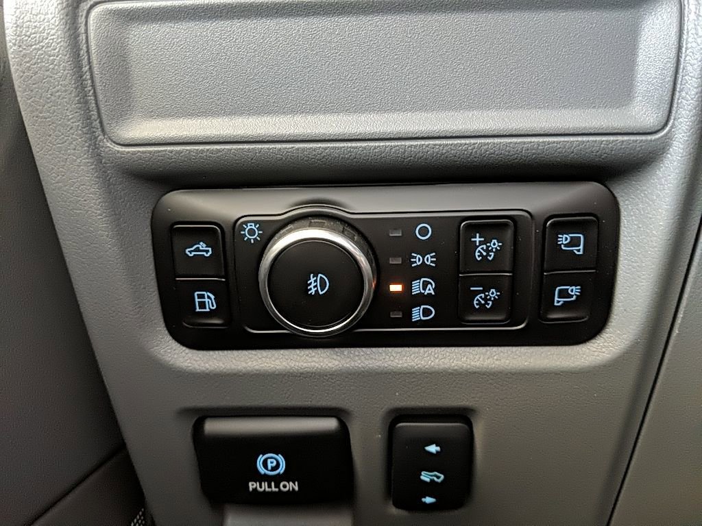 Used 2025 Ford F150 Lariat w/ Equipment Group 501A Mid image 27