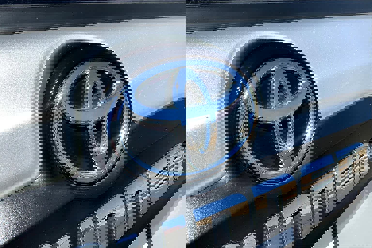 Used 2018 Toyota 4Runner TRD Off-Road Premium image 32