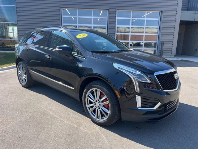 Used 2023 Cadillac XT5 Sportv image 3