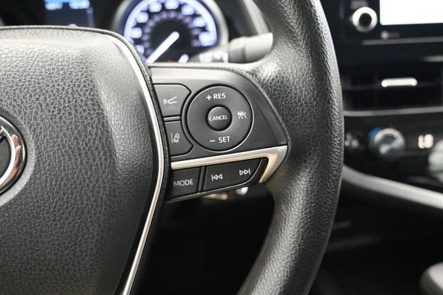 Used 2022 Toyota Camry LE FWD image 9
