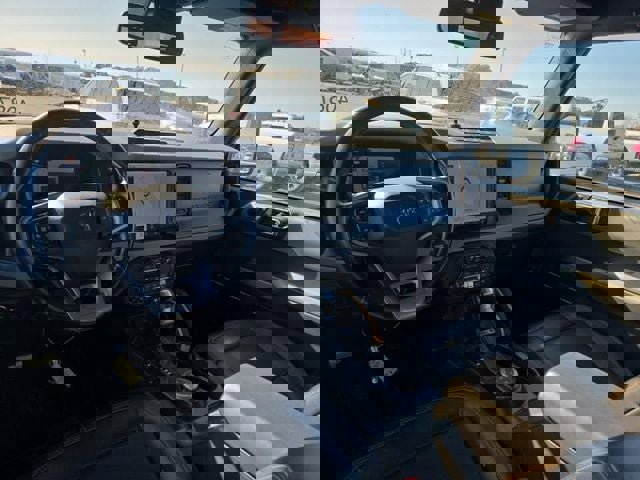 Used 2021 Ford Bronco Badlands image 17