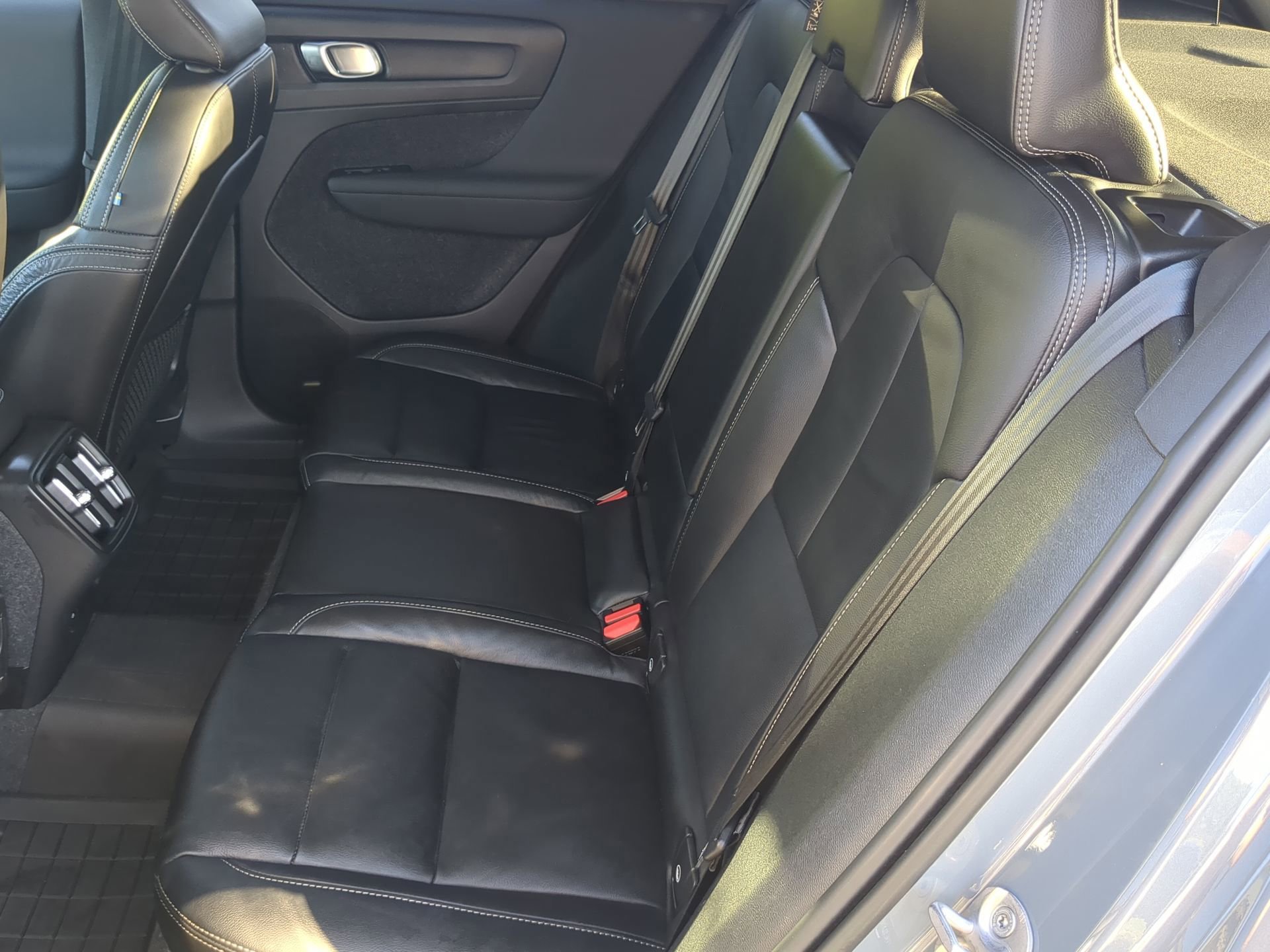 Used 2023 Volvo XC40 B5 Plus w/ Protection Package Premier AWD/4WD image 54