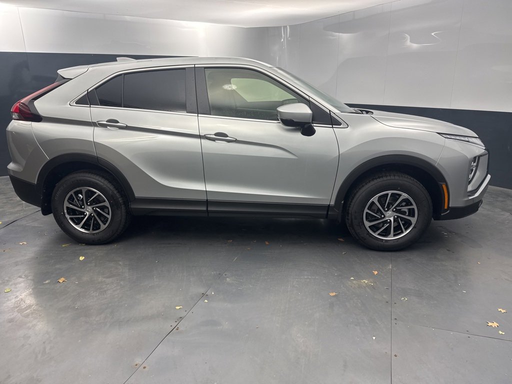 New 2026 Mitsubishi Eclipse Cross ES image 2