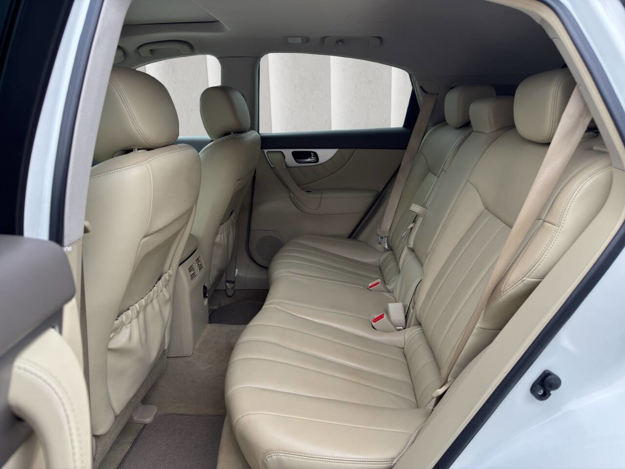 Used 2016 INFINITI QX70 AWD w/ Premium Package image 11