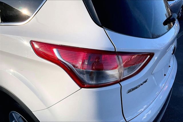 Used 2015 Ford Escape SE image 28