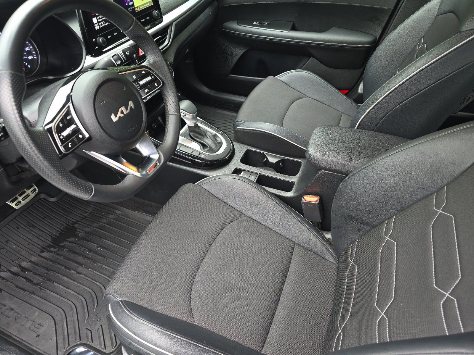 Used 2024 Kia Forte GT-Line image 9