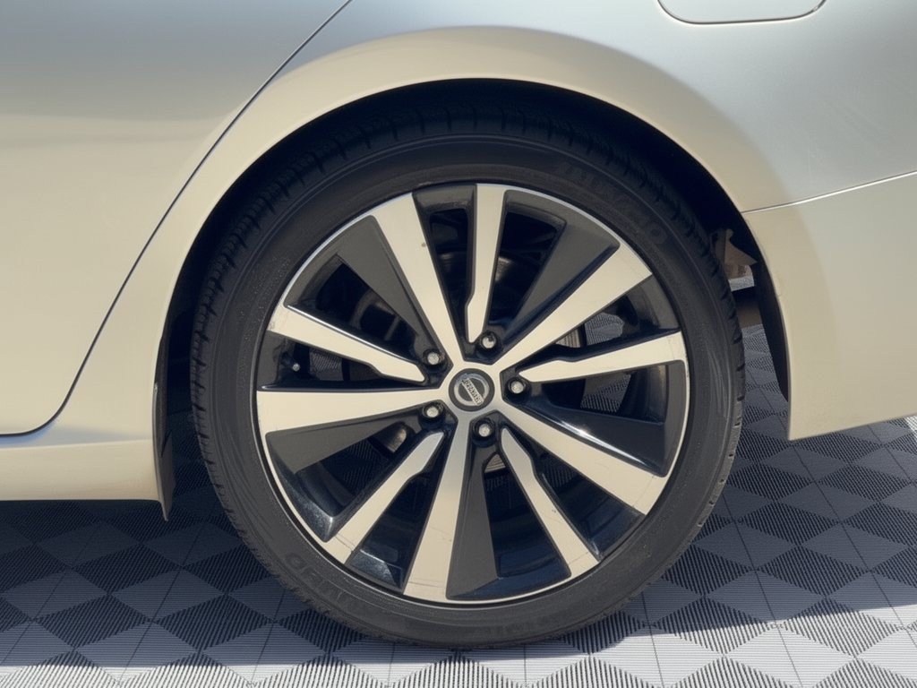 Used 2021 Nissan Altima 2.5 SR FWD image 13