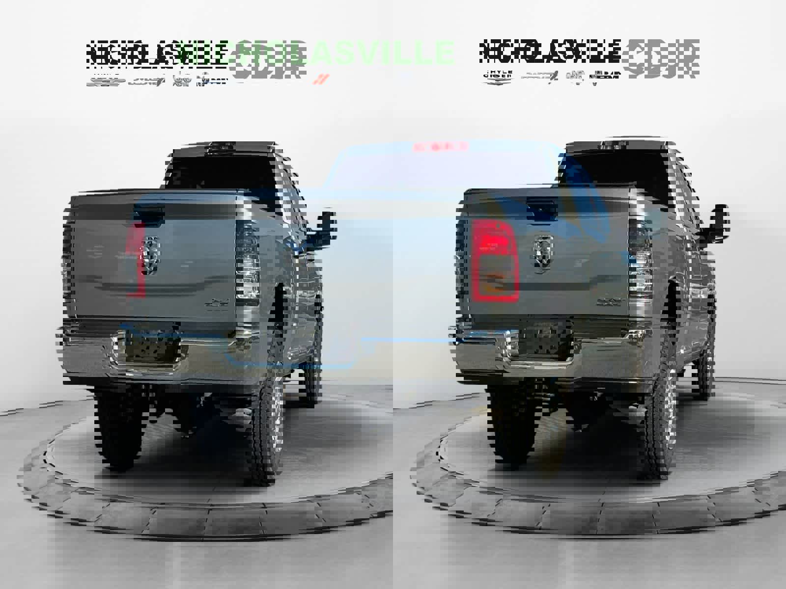 Used 2024 RAM 3500 Tradesman w/ Chrome Appearance Group image 5