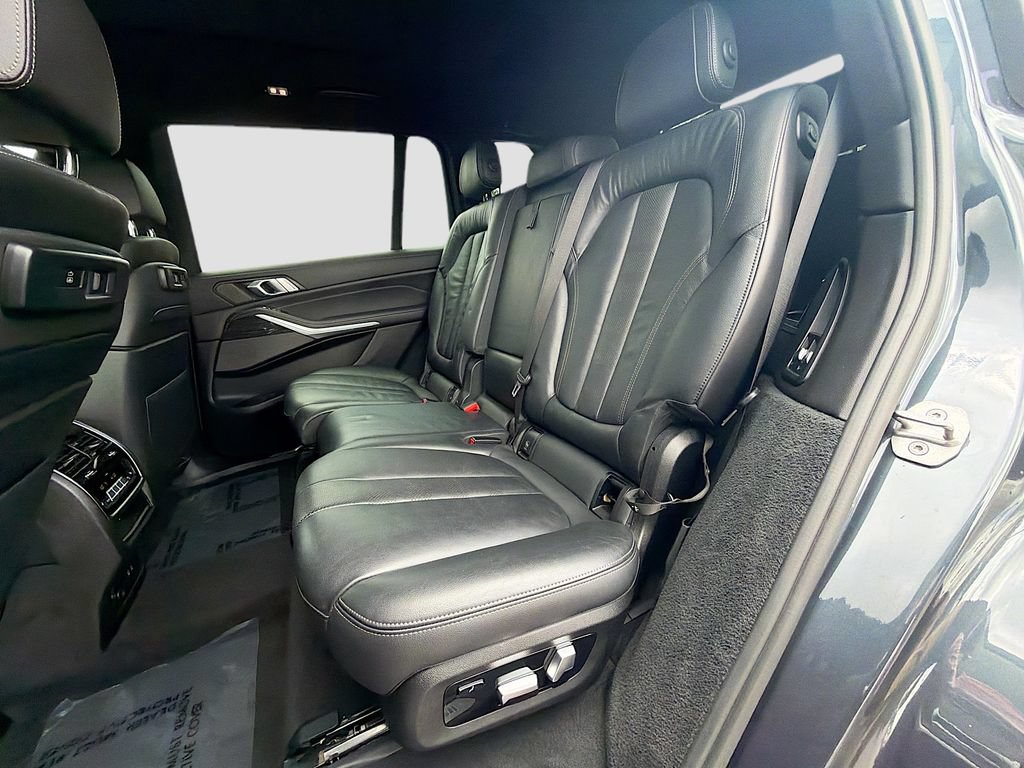 Used 2020 BMW X7 M50i w/ Executive Package AWD/4WD image 21