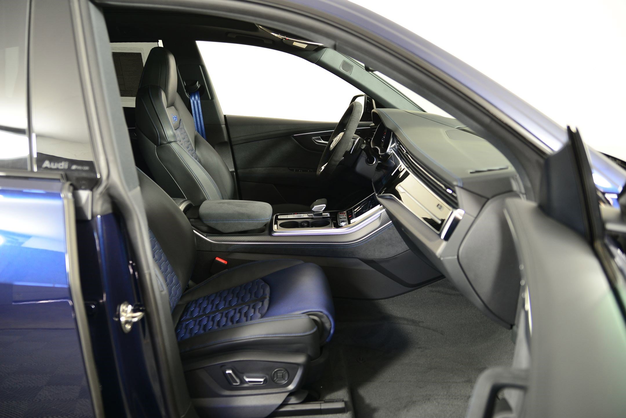 New 2026 Audi RS Q8 performance image 17