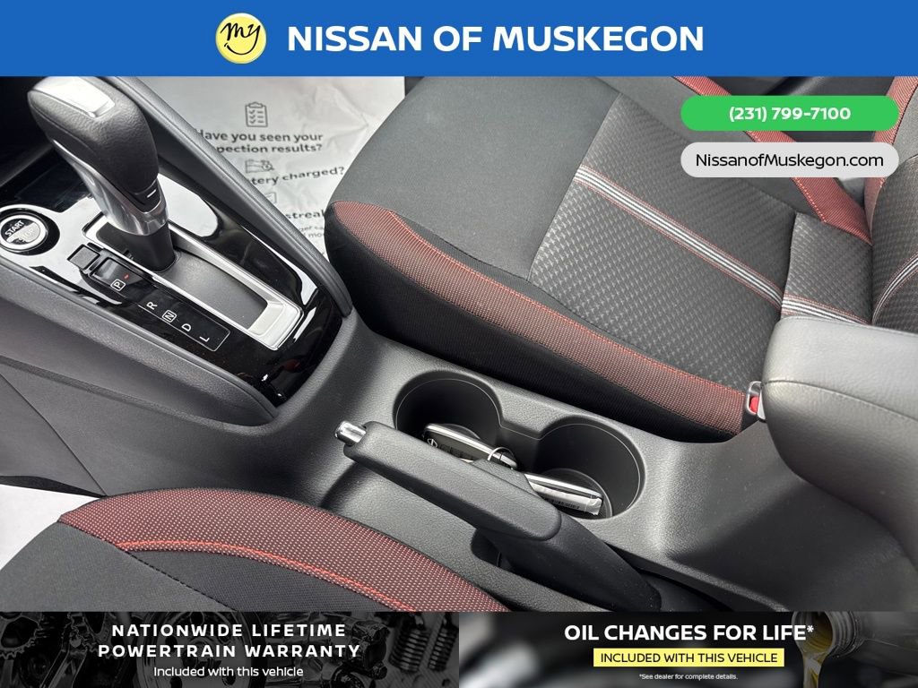 New 2025 Nissan Versa SR w/ Trunk Package image 22