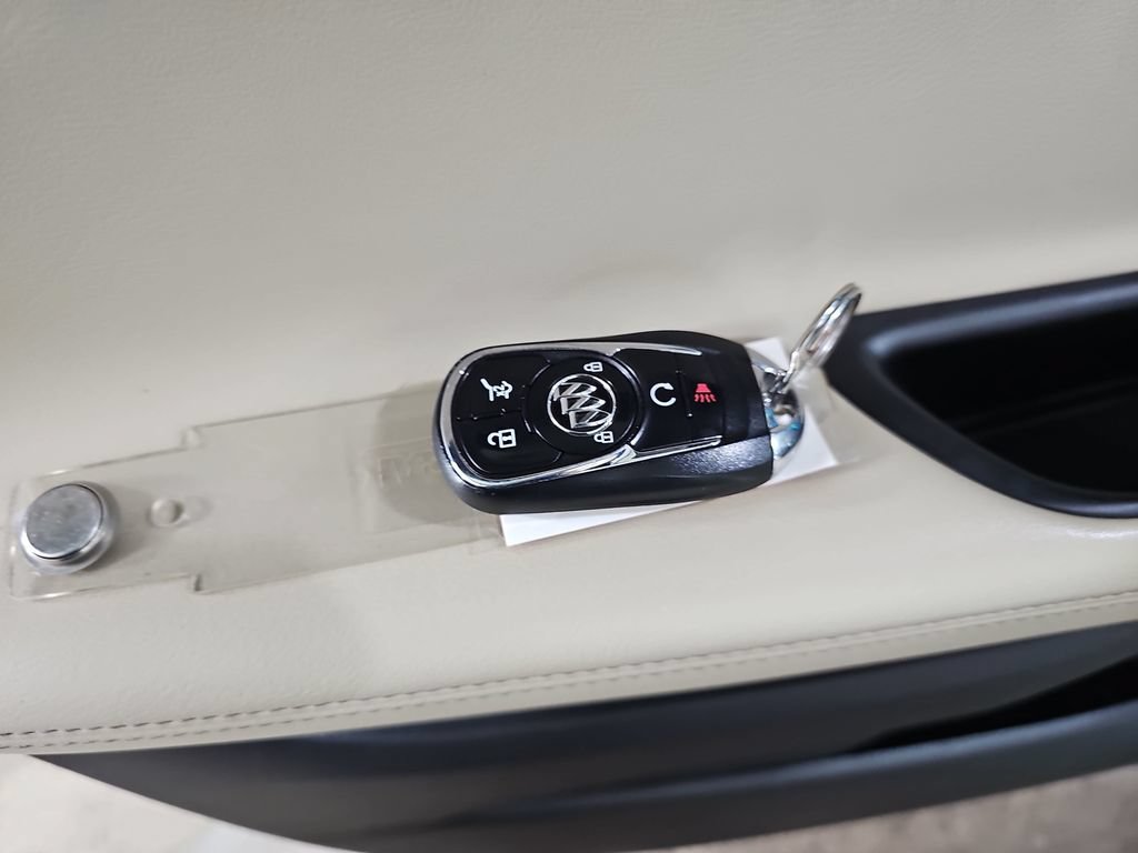 Used 2018 Buick Envision Premium w/ Driver Confidence Package AWD/4WD image 41