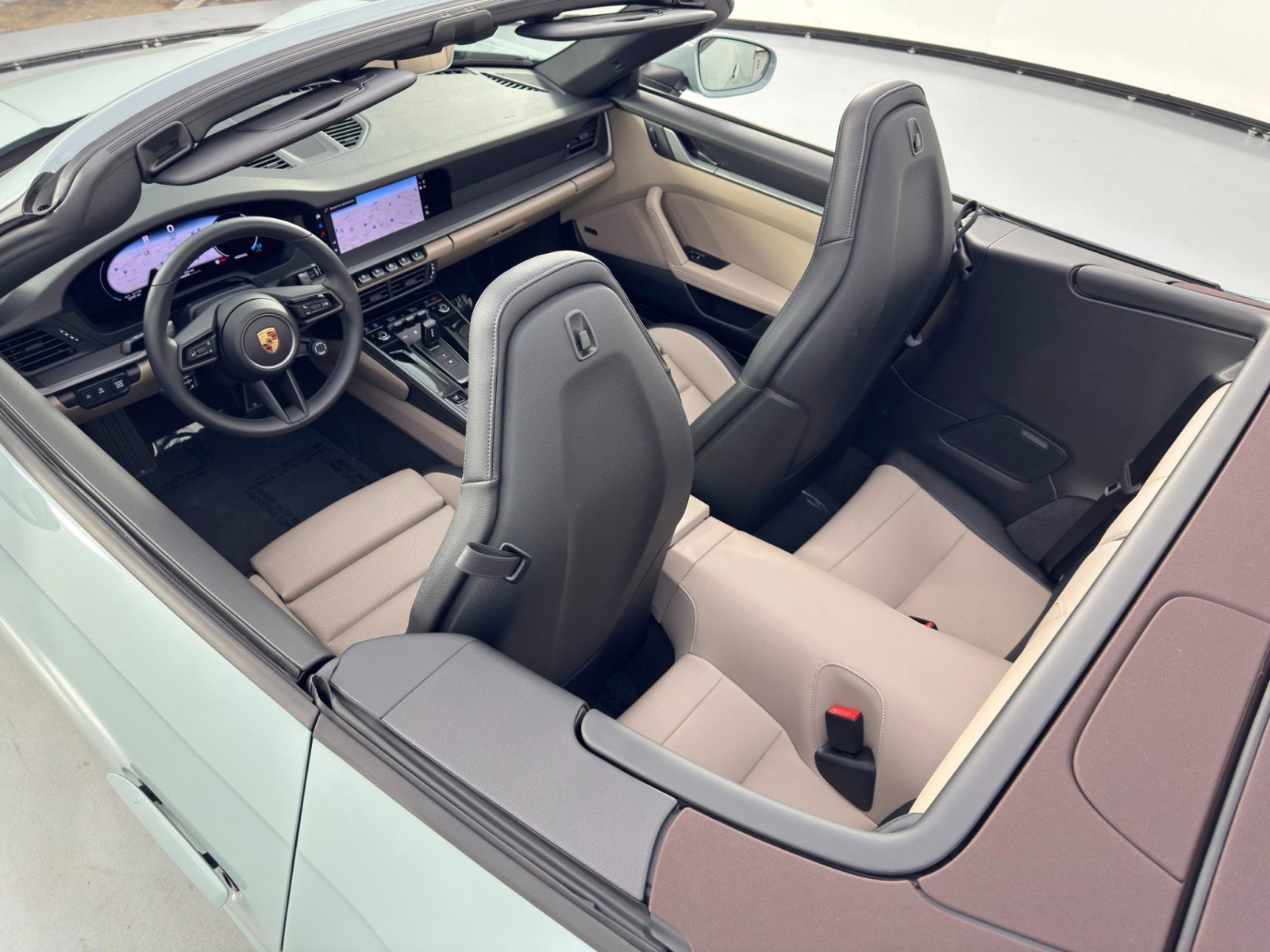 Used 2025 Porsche 911 Carrera RWD image 41