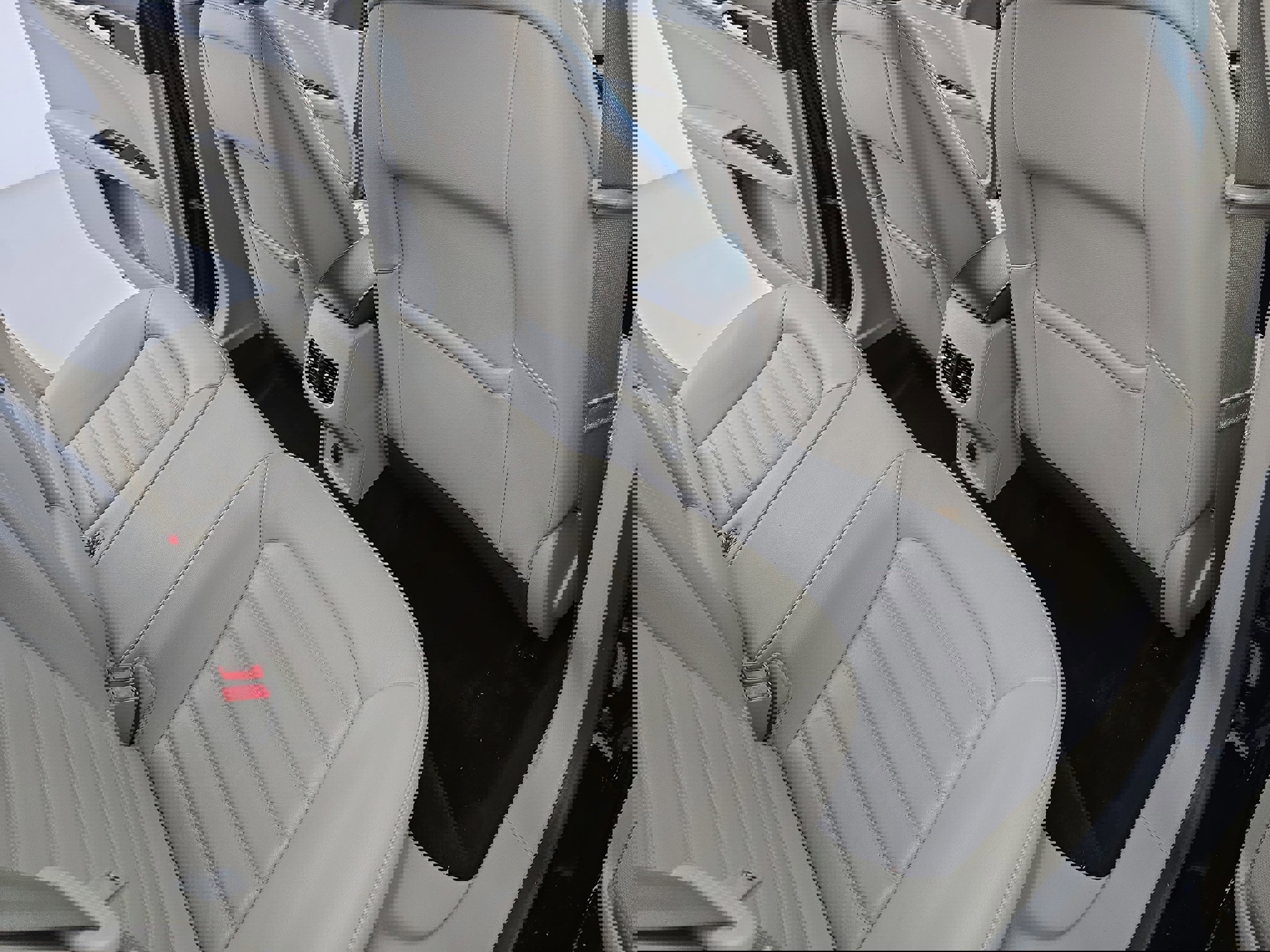 Used 2017 Ford Fusion SE w/ Fusion SE Technology Package image 11