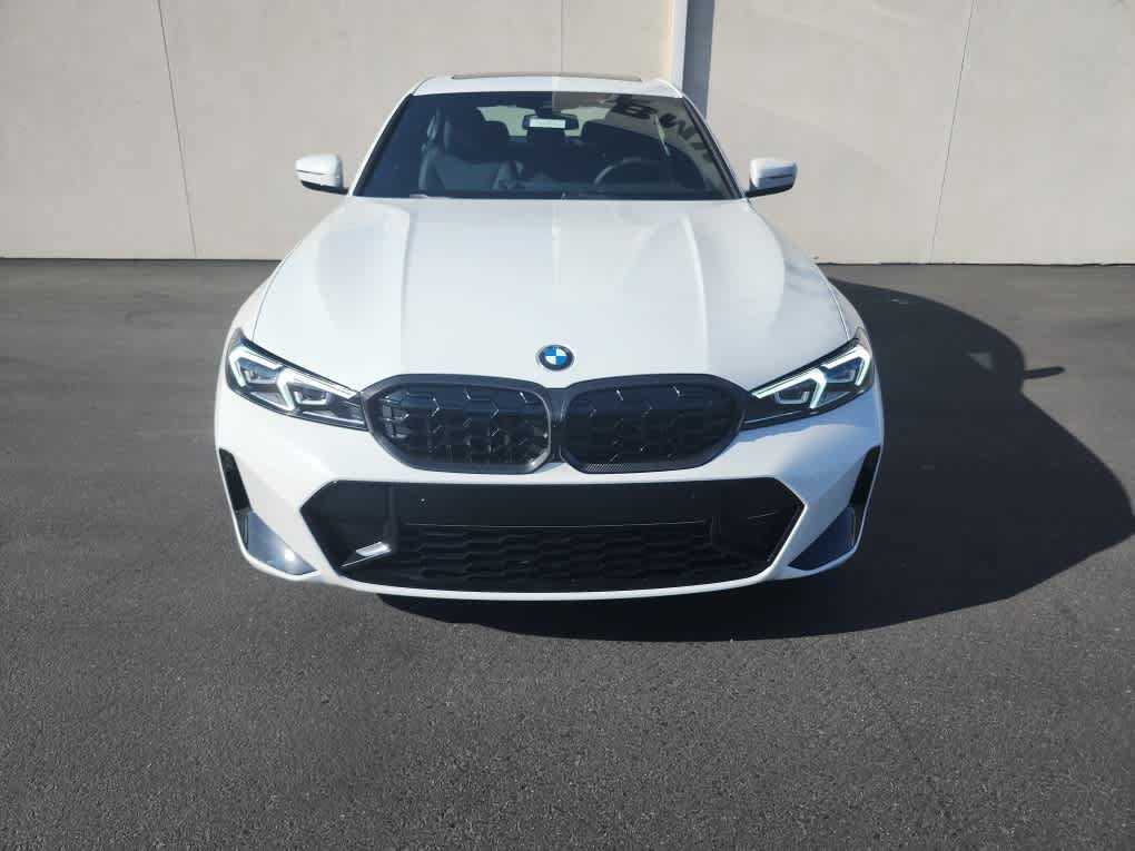 New 2026 BMW 330i Sedan w/ M Sport Package RWD image 5