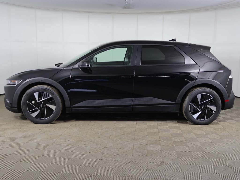 Used 2025 Hyundai Ioniq 5 SE RWD image 13