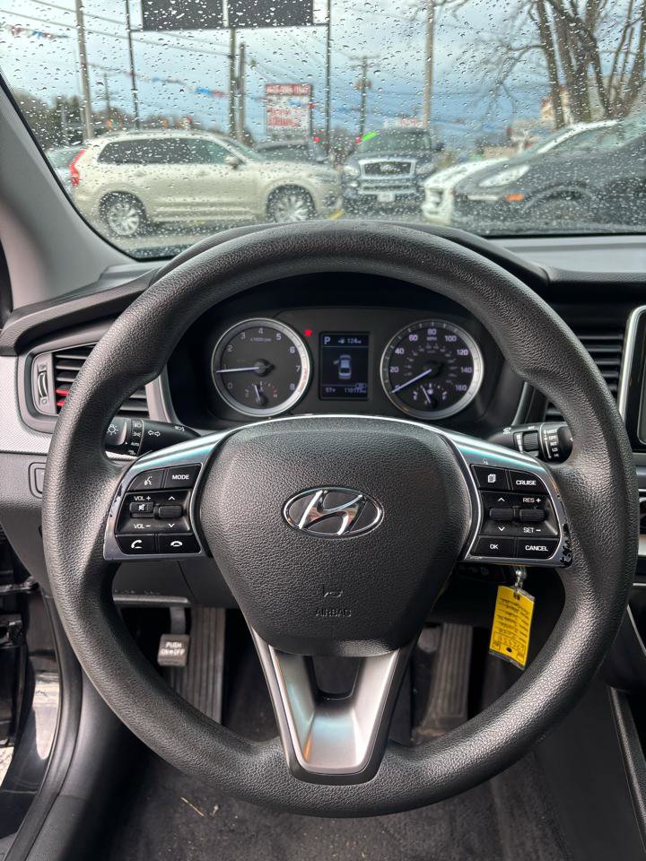 Used 2018 Hyundai Sonata SE w/ Cargo Package FWD image 10
