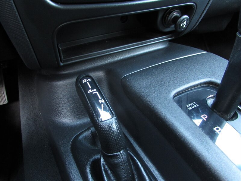 Used 2004 Jeep Liberty Sport w/ PWR Convenience Group AWD/4WD image 18
