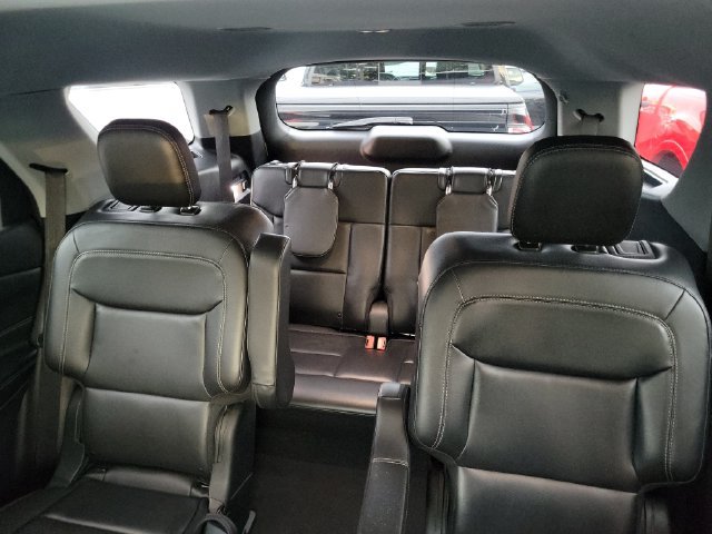 Used 2022 Ford Explorer XLT w/ Equipment Group 202A RWD image 8