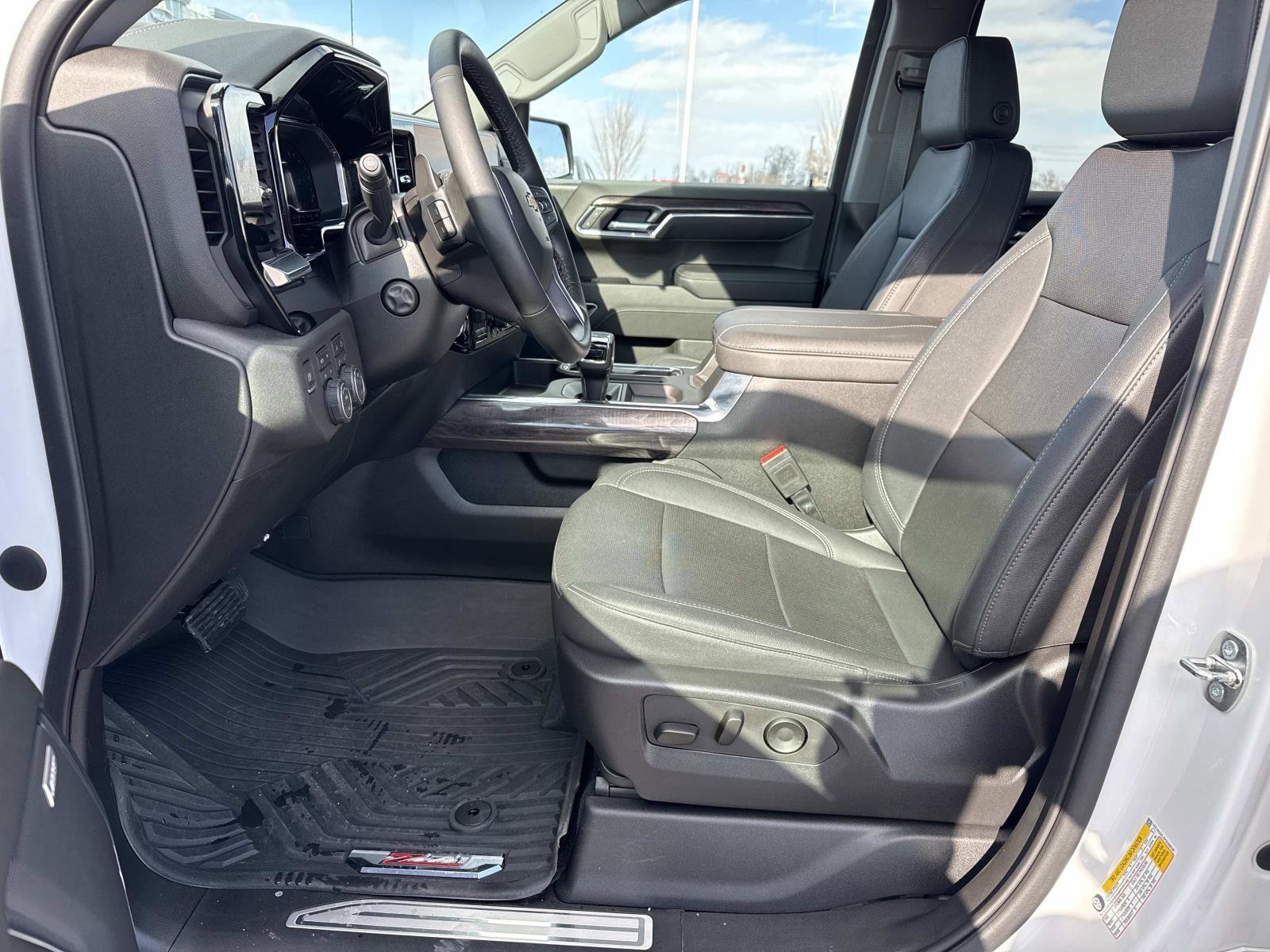 Used 2023 Chevrolet Silverado 1500 LTZ image 22