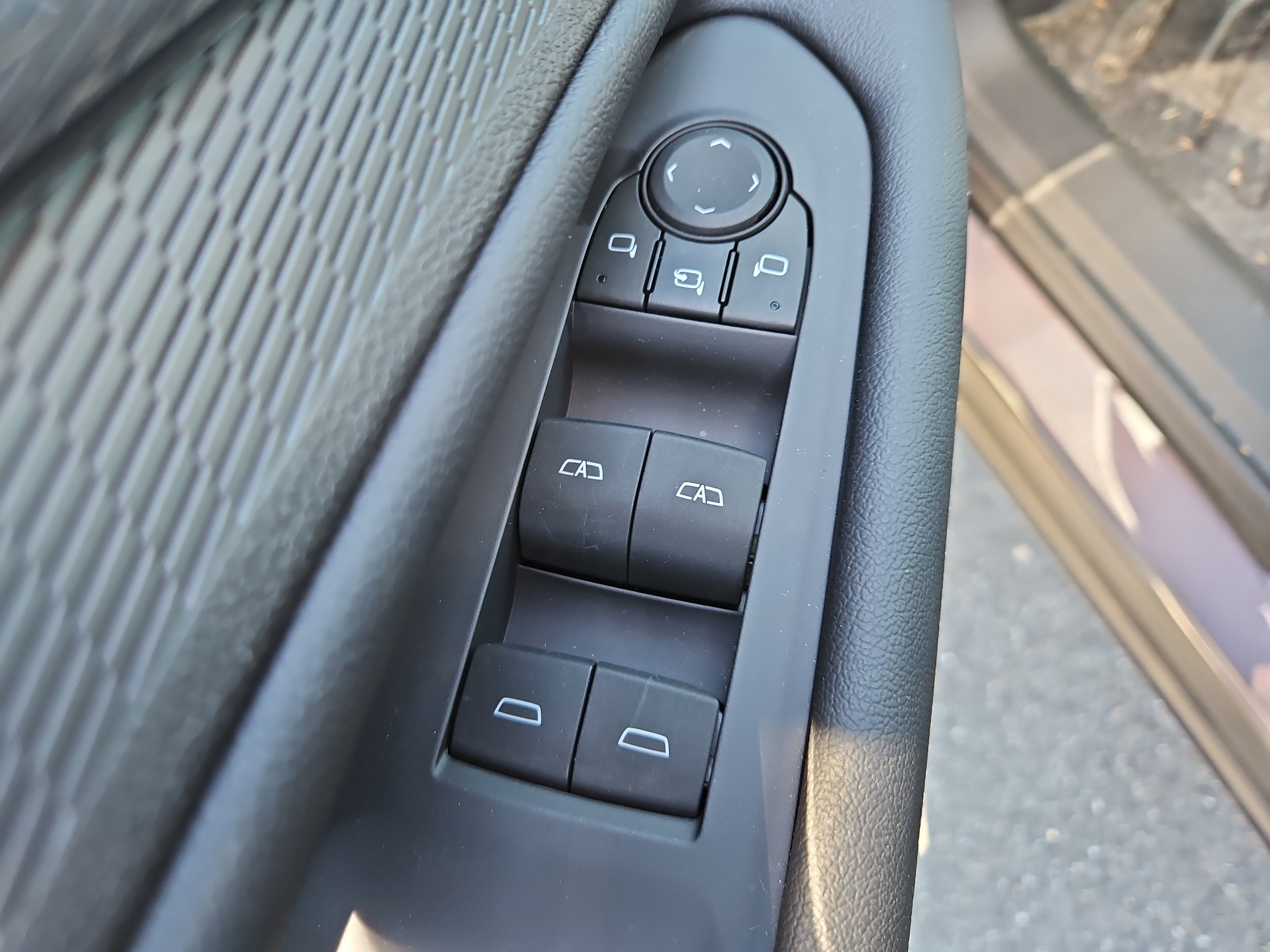 New 2025 Chevrolet Blazer EV AWD Police w/ Remote Keyless Entry Package image 14