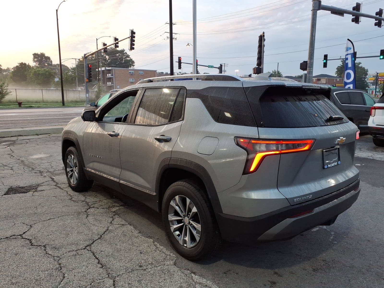 Used 2025 Chevrolet Equinox LT w/ Convenience Package II FWD image 5