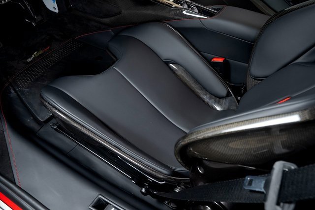 Used 2024 Ferrari SF90 Spider image 23