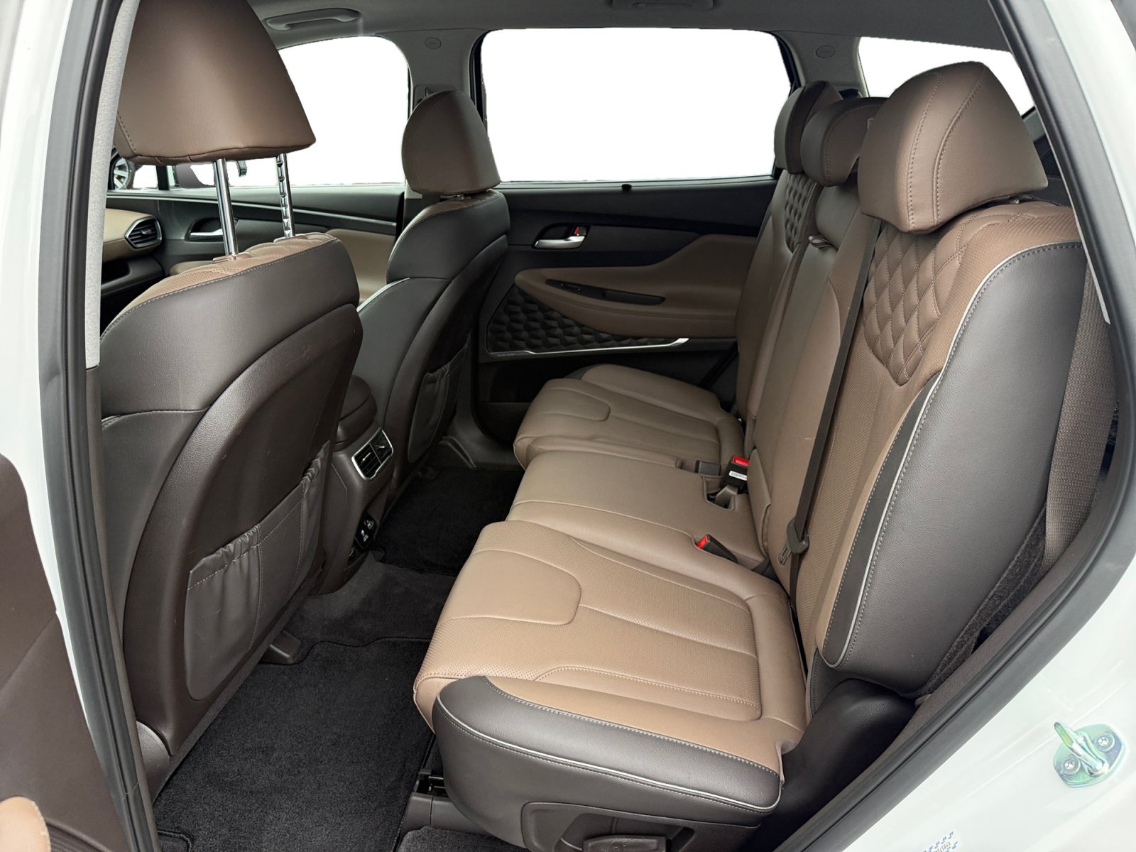 Certified 2023 Hyundai Santa Fe Limited w/ Cargo Package AWD/4WD image 16