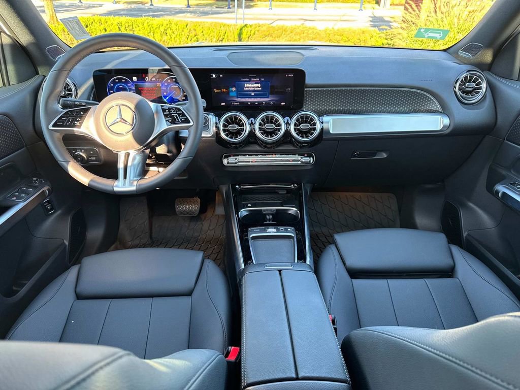 Certified 2025 Mercedes-Benz EQB 300 4MATIC image 14