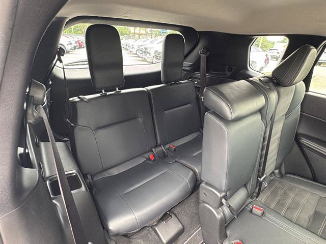 Used 2025 Mitsubishi Outlander SE FWD image 16