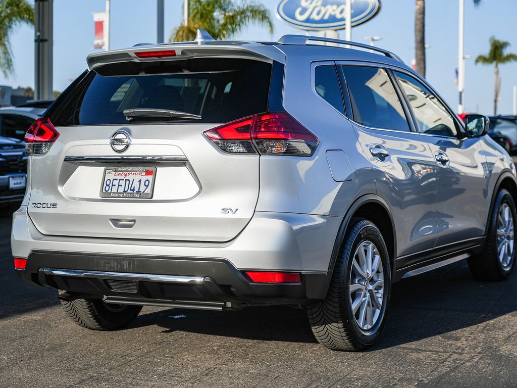 Used 2017 Nissan Rogue SV FWD image 9