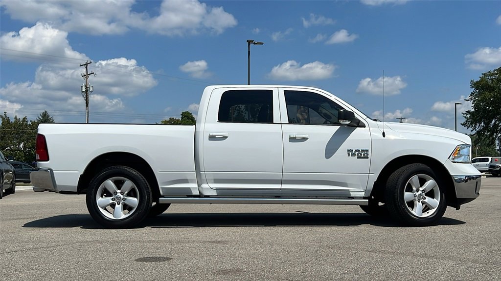 Used 2022 RAM 1500 Classic SLT w/ SLT Plus D￩cor Group image 4