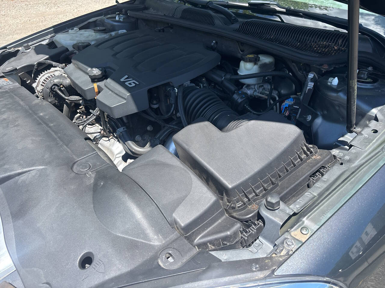 Used 2011 Buick Lucerne CXL w/ Driver Confidence Package FWD image 37