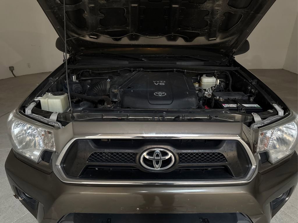 Used 2013 Toyota Tacoma 4x4 Access Cab V6 w/ TRD Off-Road Pkg image 26