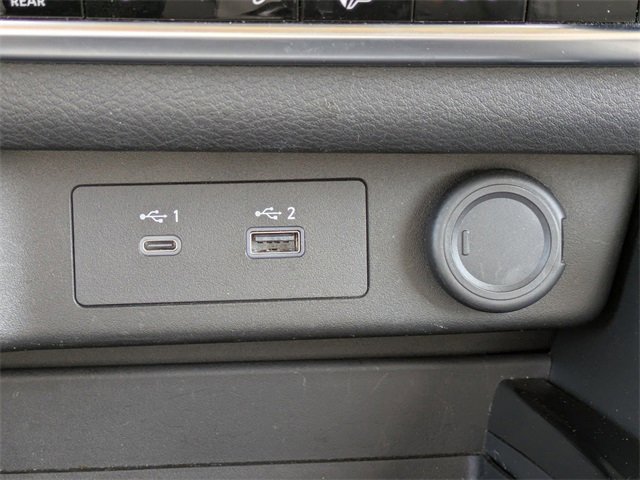 Used 2023 Nissan Rogue SV image 24