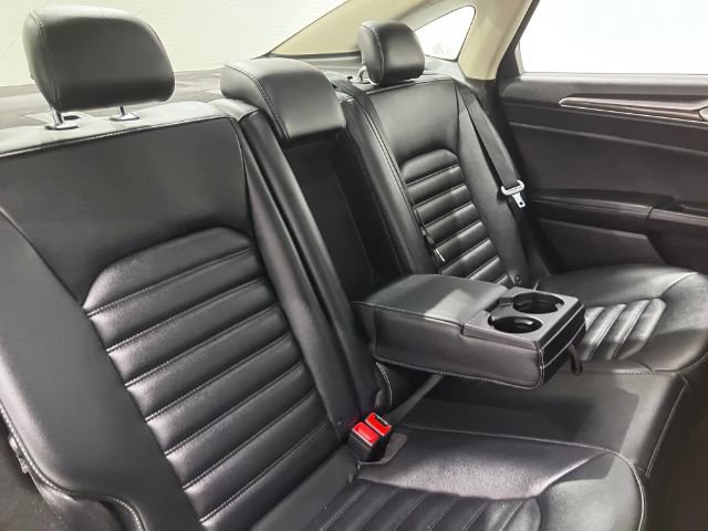 Used 2020 Ford Fusion SEL image 25