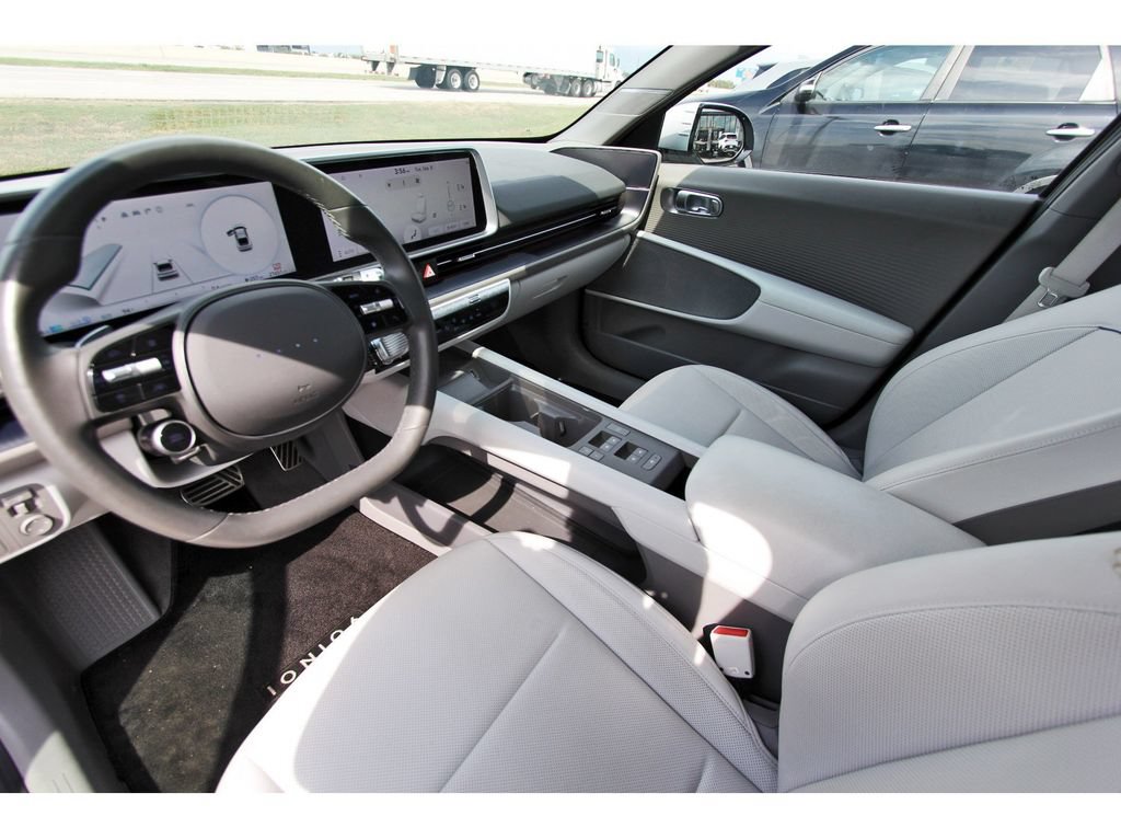 Used 2023 Hyundai Ioniq 6 Limited RWD image 32