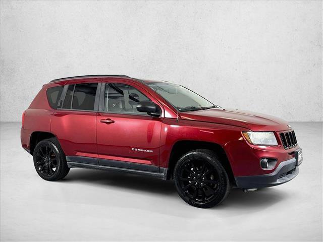 Used 2012 Jeep Compass Latitude w/ Altitude Pkg AWD/4WD image 3