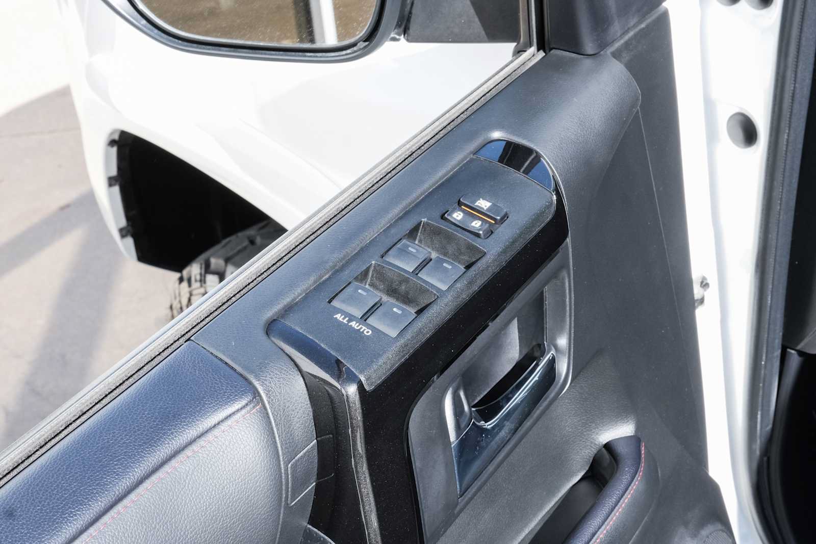 Used 2020 Toyota 4Runner Venture w/ Moonroof Package AWD/4WD image 33