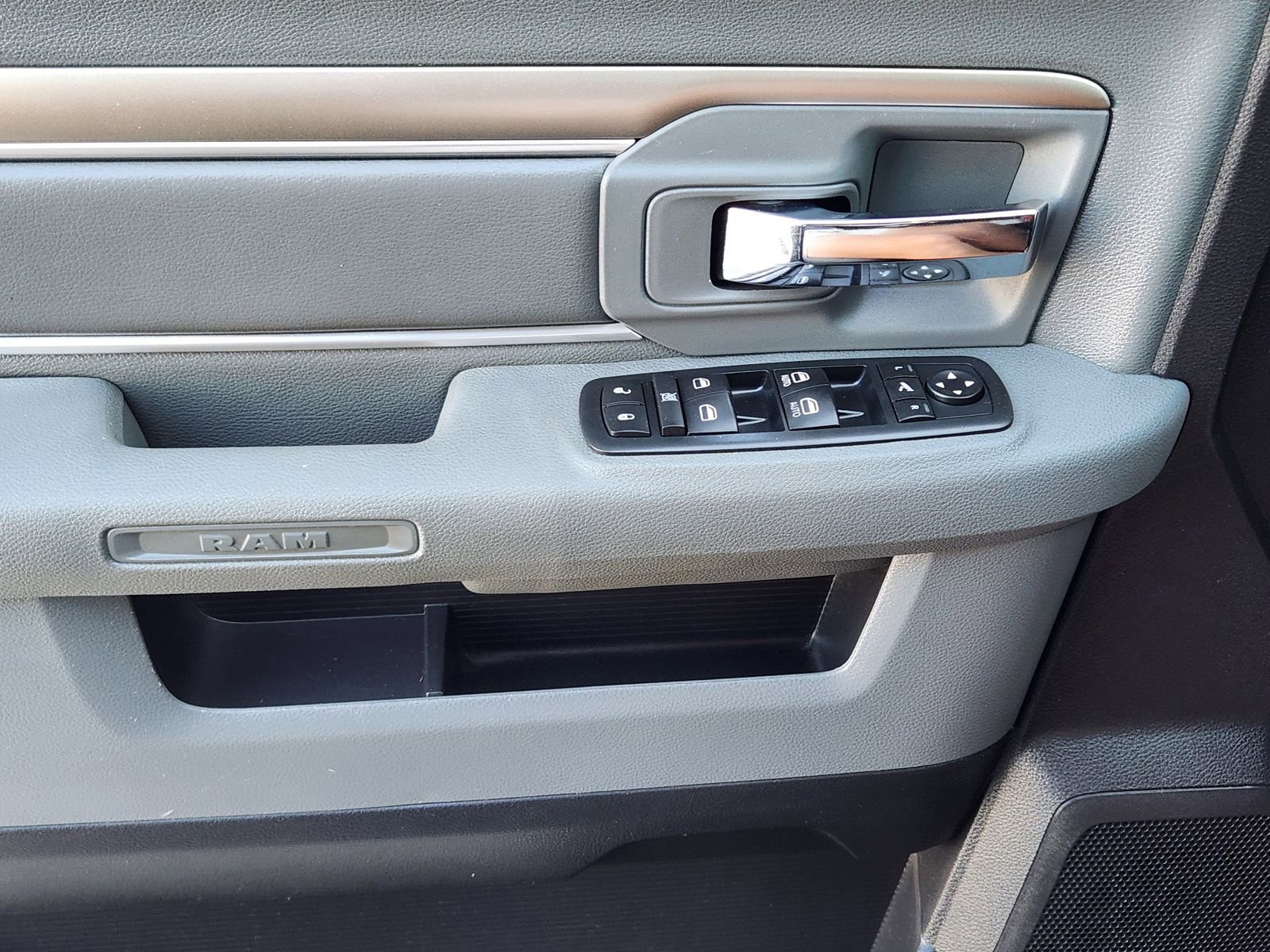 Used 2016 RAM 2500 Big Horn image 25