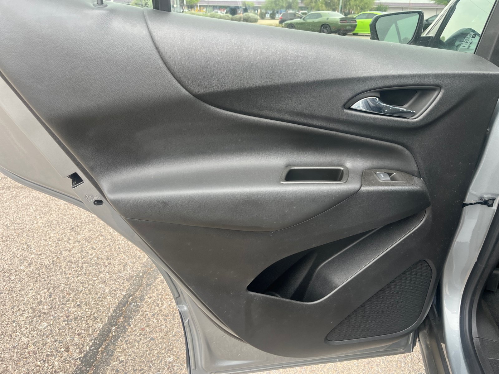 Used 2023 Chevrolet Equinox LT FWD image 16
