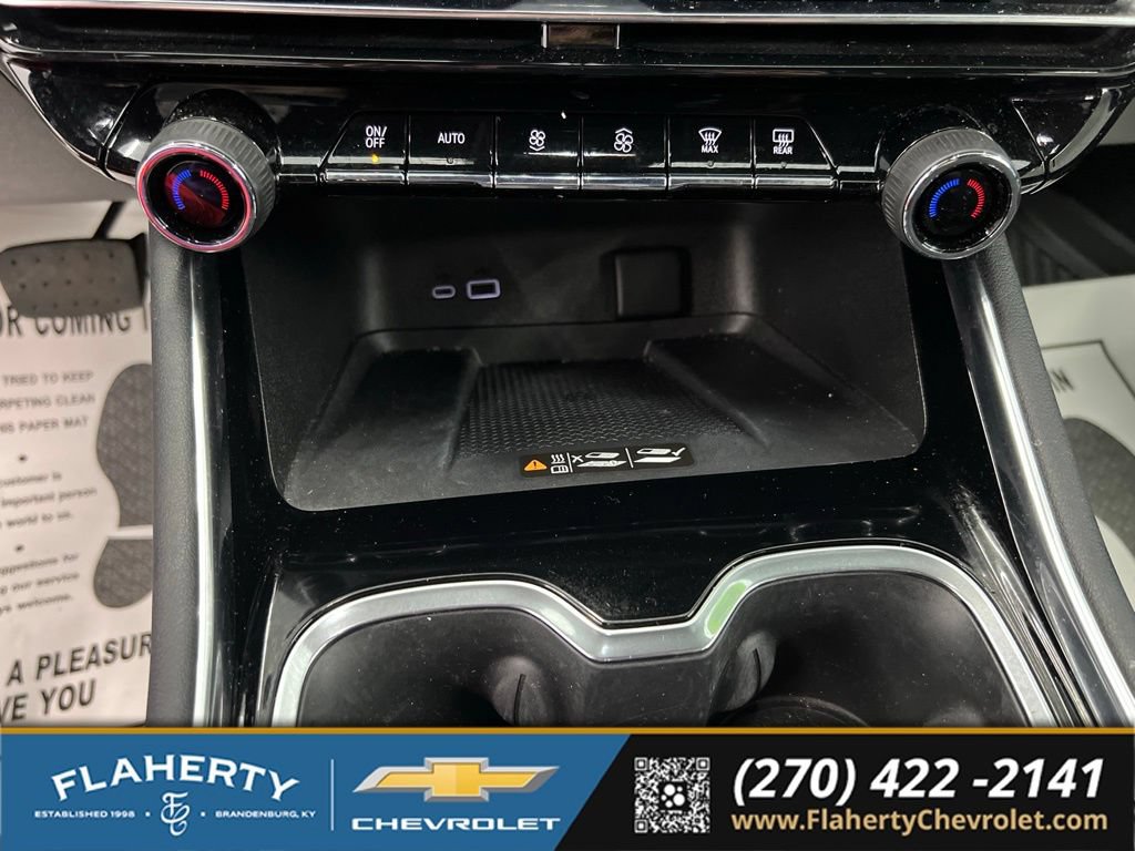 Used 2026 Chevrolet Traverse LT w/ Driver Confidence Package FWD image 29