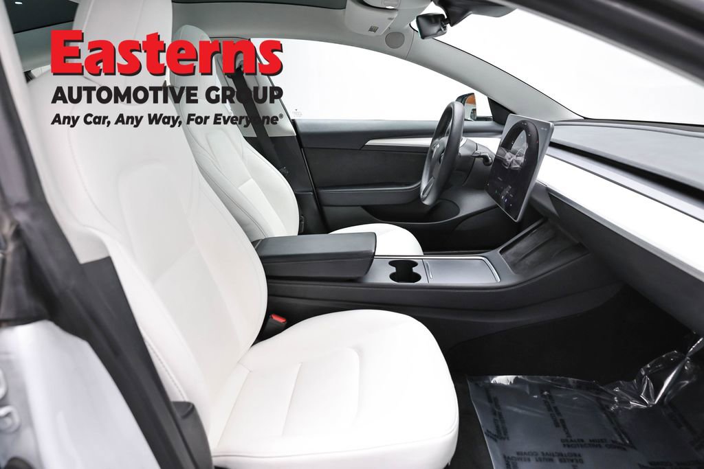 Used 2023 Tesla Model 3 Standard Range image 18