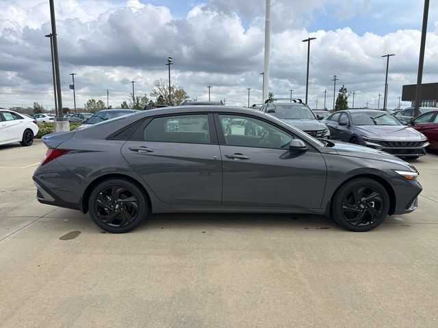 New 2026 Hyundai Elantra SEL FWD image 11