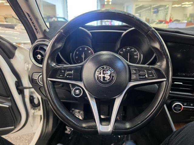 Used 2017 Alfa Romeo Giulia Ti w/ TI Lusso Light Wood Package AWD/4WD image 11