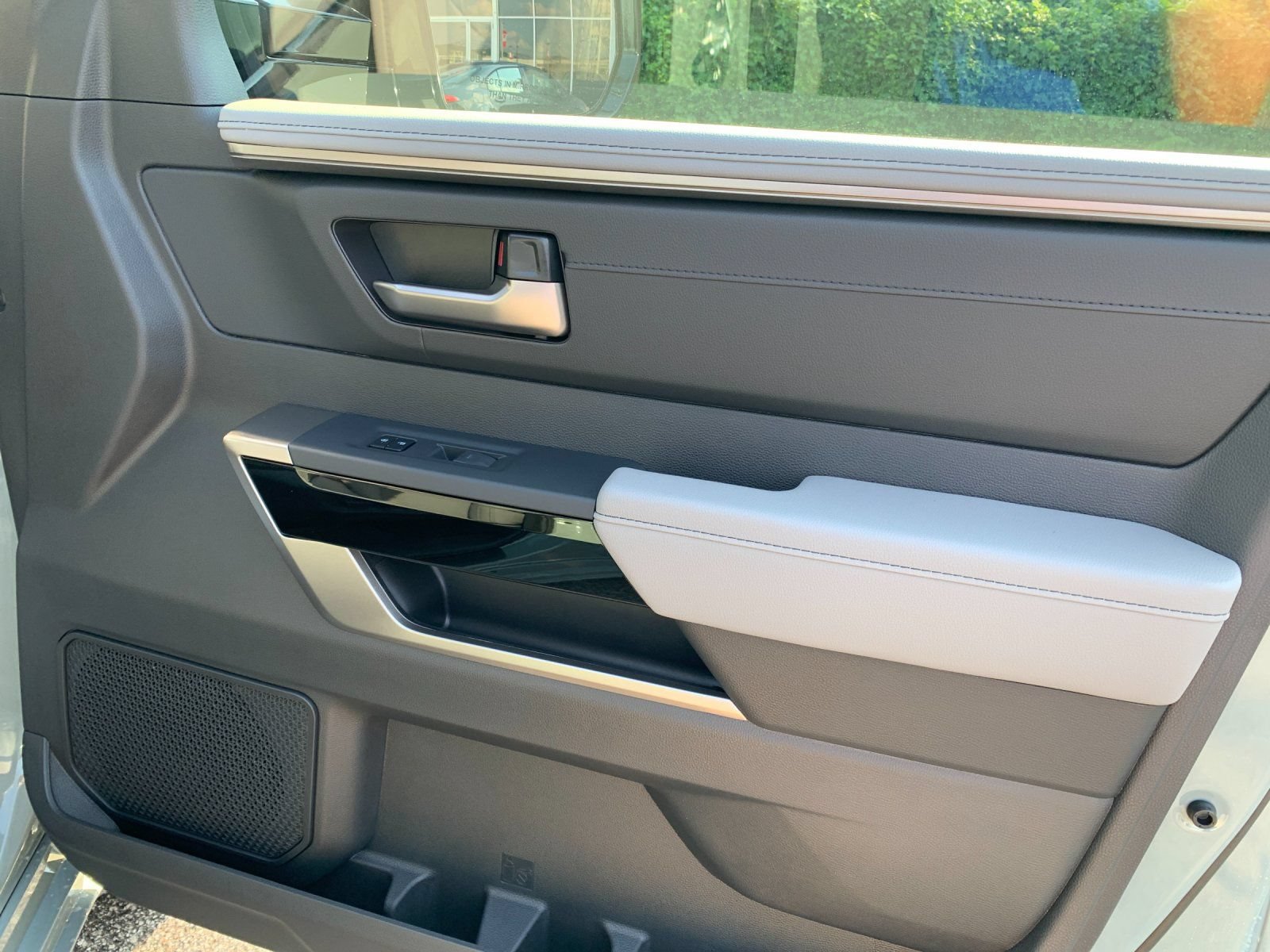 New 2026 Toyota Tundra Limited AWD/4WD image 18