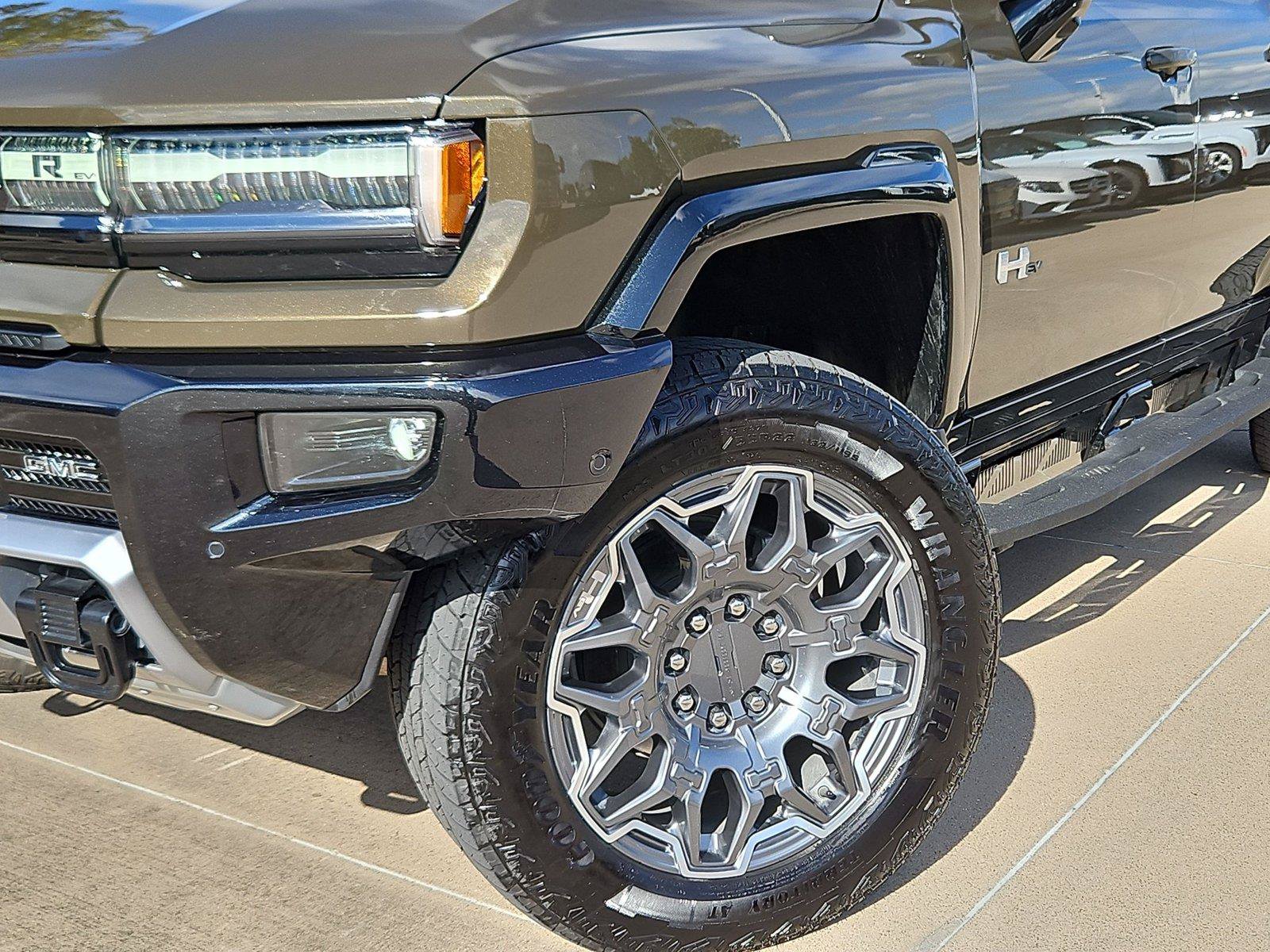 Used 2025 GMC Hummer EV 3X AWD/4WD image 7