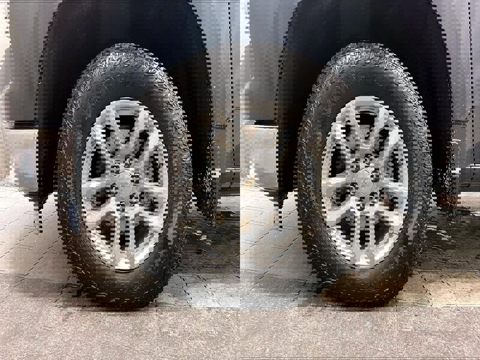 Used 2024 Chevrolet Silverado 1500 LT image 7