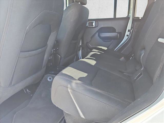 Used 2022 Jeep Gladiator Sport image 15